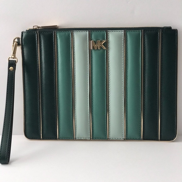 MICHAEL KORS Quilted Leather Tricolor Wristlet - Picture 3 of 15